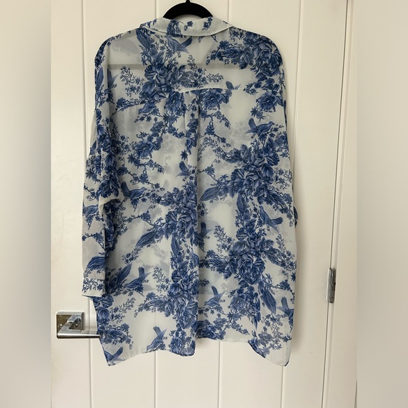 TOPSHOP flowy blue and white blouse - Picture 3 of 3